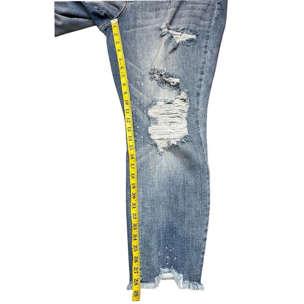 Judy Blue Monroe Mid Rise Ripped Boyfriend Fit Mom Jeans Size 20W - Picture 13 of 13